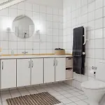4 Bedroom Beautiful In * Melby