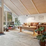 4 Bedroom Beautiful In 度假居