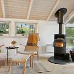 4 Bedroom Beautiful In 度假居