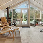 4 Bedroom Beautiful In * Melby