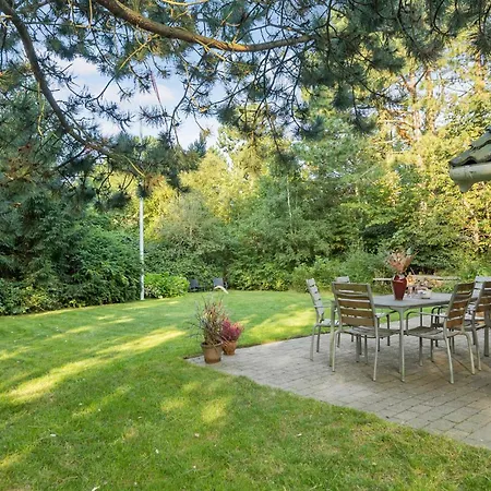 4 Bedroom Beautiful In Melby
