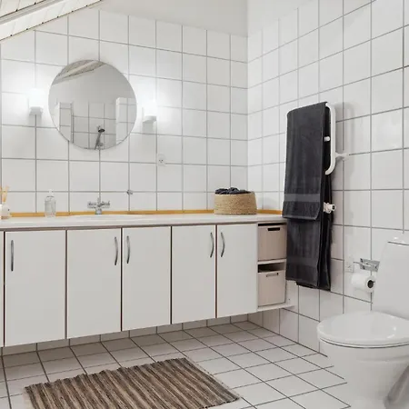 4 Bedroom Beautiful In * Melby