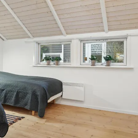 4 Bedroom Beautiful In Дом отдыха *