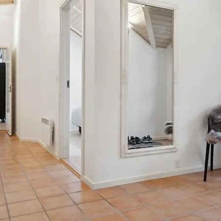 Дом отдыха 4 Bedroom Beautiful In *