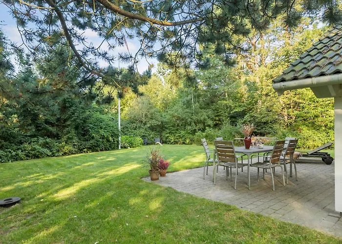 4 Bedroom Beautiful In Melby